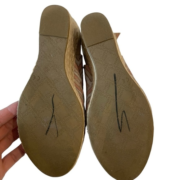 Vionic Coralina Chevron  Pink Tan Espadrilles Wedge Slingback Sandals sz 7.5 - Picture 7 of 9